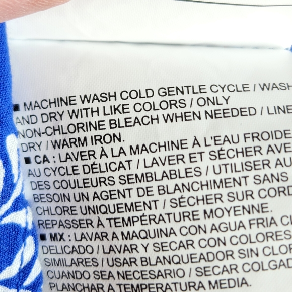 Old Navy Blue & White Floral Print Cap Sleeve Button/Keyhole Opening Top Medium - Picture 8 of 8